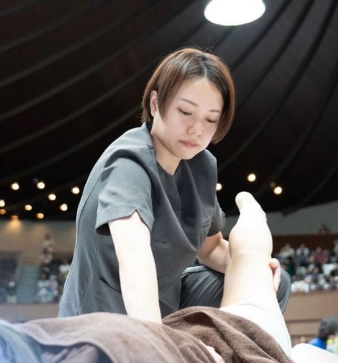 小島さとみ